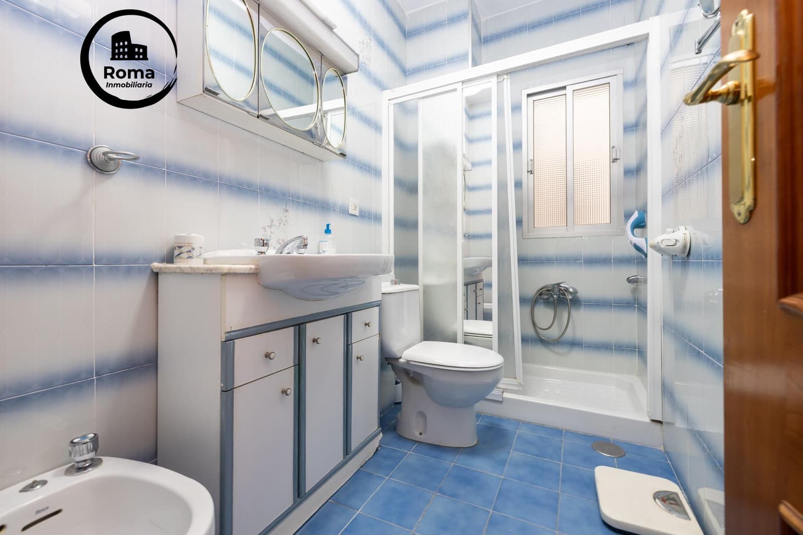 Piso de 3 habitaciones en Granada ciudad en venta - 245.000 € (Ref: 9715039)