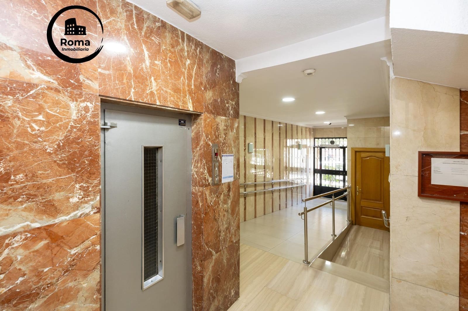 Piso de 3 habitaciones en Granada ciudad en venta - 245.000 € (Ref: 9715039)