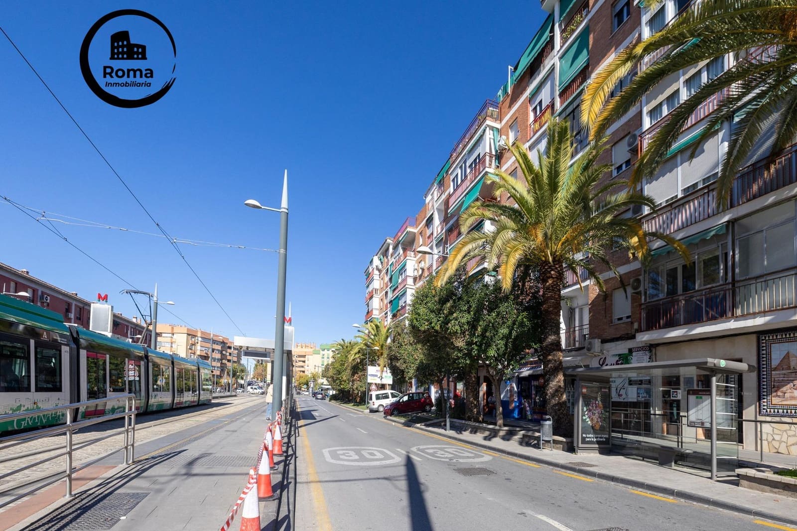 Piso de 3 habitaciones en Granada ciudad en venta - 245.000 € (Ref: 9715039)