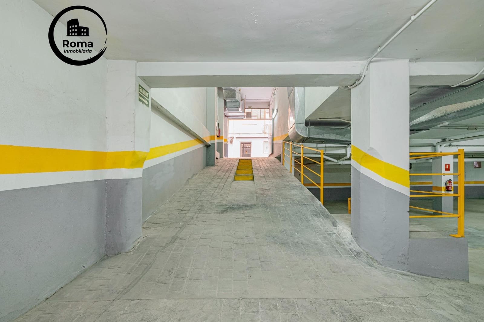 Virksomhed til salg i Granada by med garage - € 350.000 (Ref: 9715040)