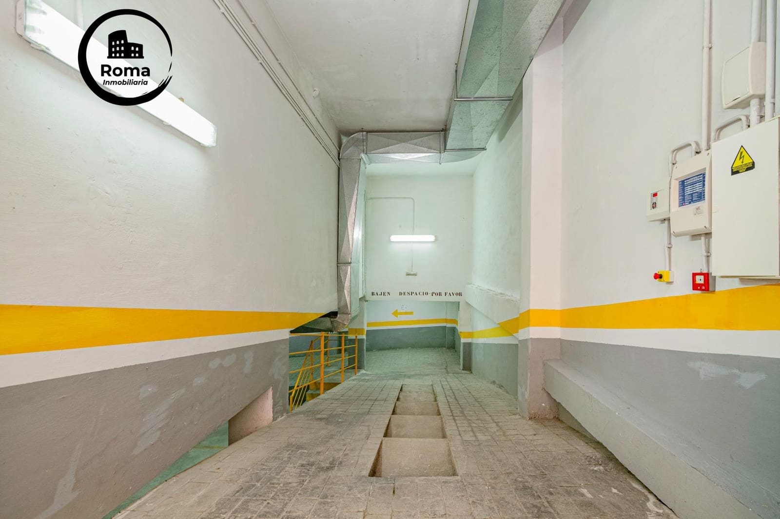 Virksomhed til salg i Granada by med garage - € 350.000 (Ref: 9715040)