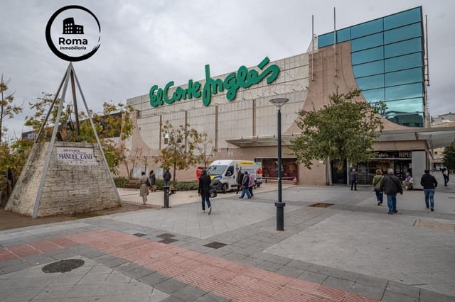 Piso de 4 habitaciones en Granada ciudad en venta con garaje - 375.000 € (Ref: 9715043)