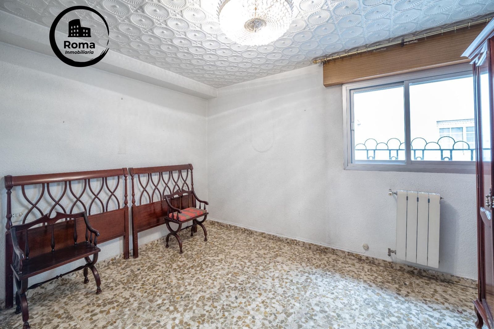 Piso de 4 habitaciones en Granada ciudad en venta con garaje - 375.000 € (Ref: 9715043)