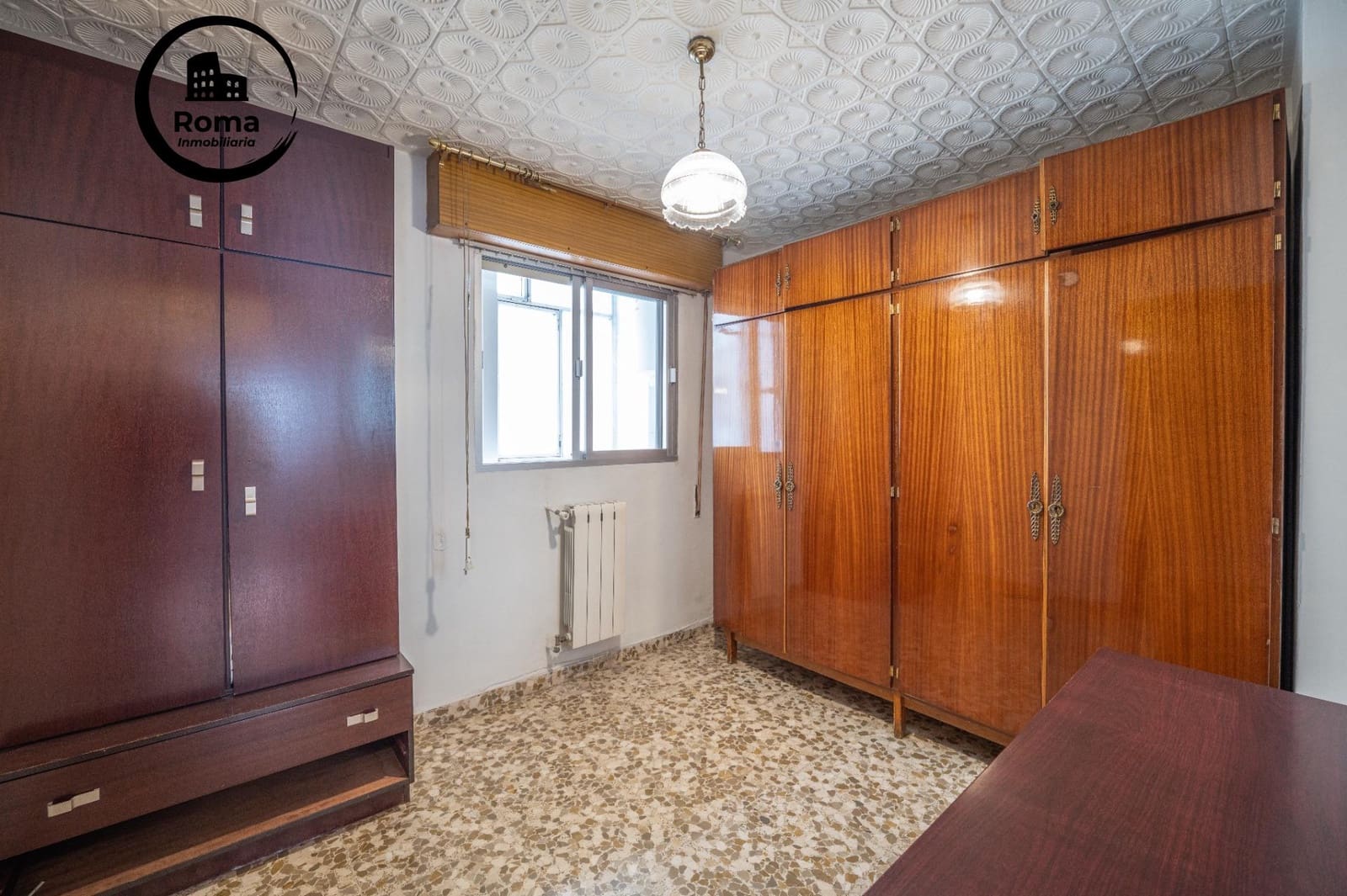 Piso de 4 habitaciones en Granada ciudad en venta con garaje - 375.000 € (Ref: 9715043)