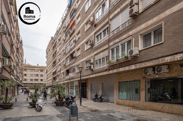 Piso de 4 habitaciones en Granada ciudad en venta con garaje - 375.000 € (Ref: 9715043)