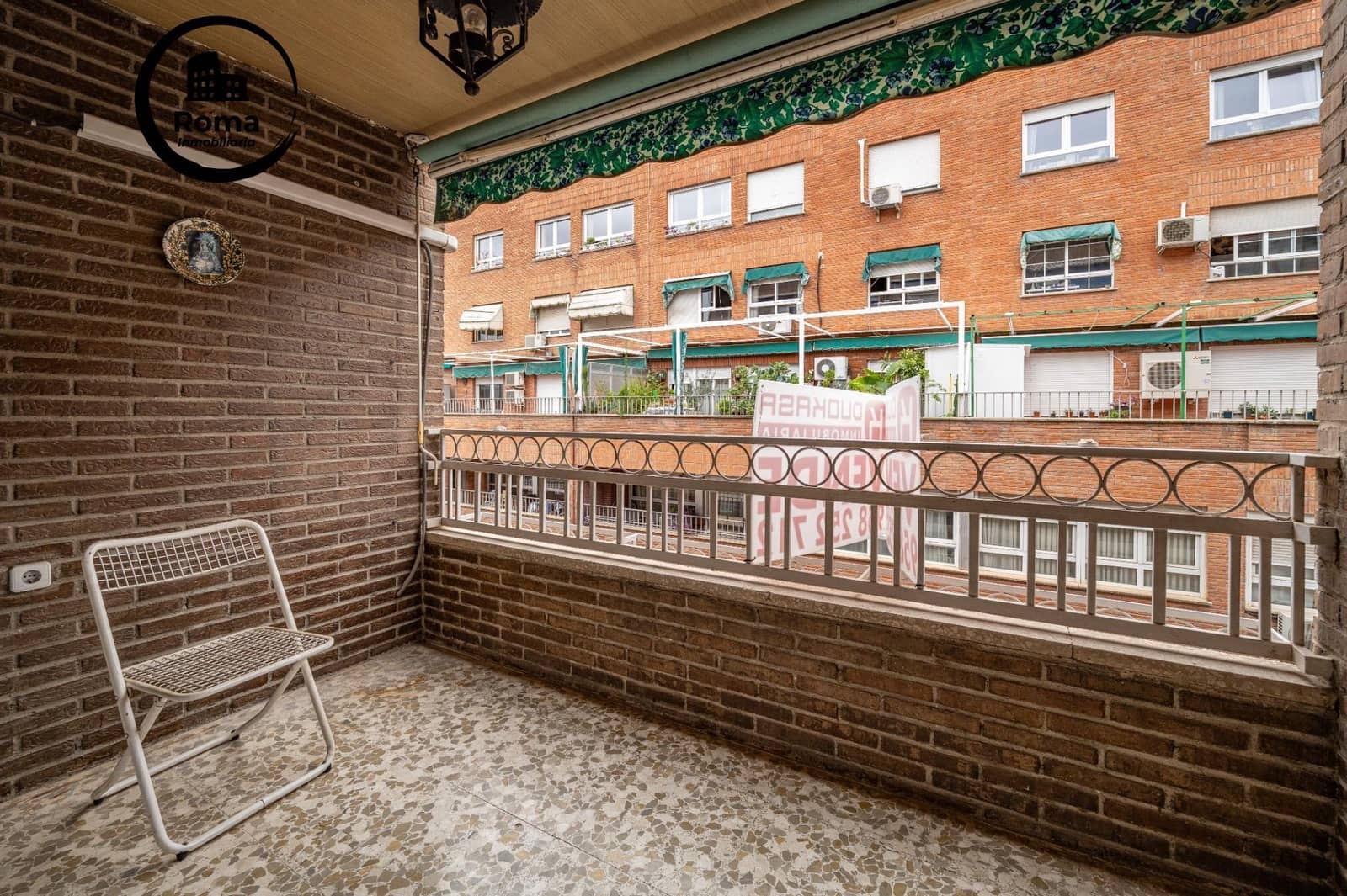 Piso de 4 habitaciones en Granada ciudad en venta con garaje - 375.000 € (Ref: 9715043)