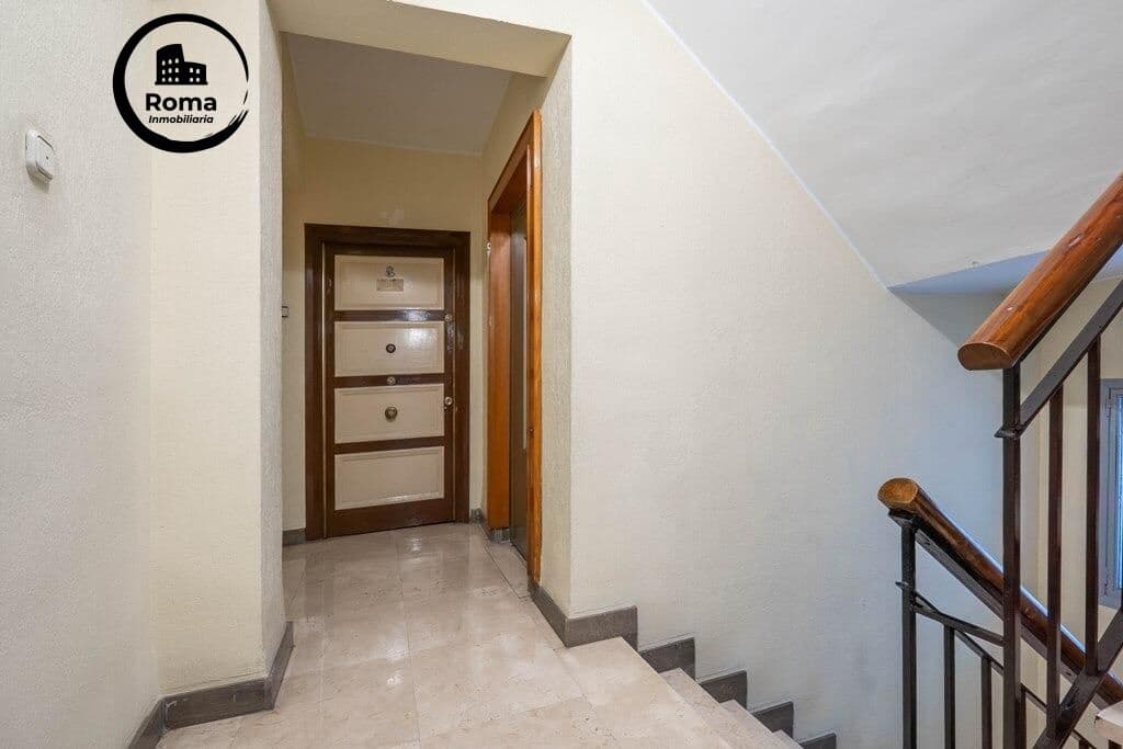 4 bedroom Flat for sale in Granada city with garage - € 410,000 (Ref: 9715044)