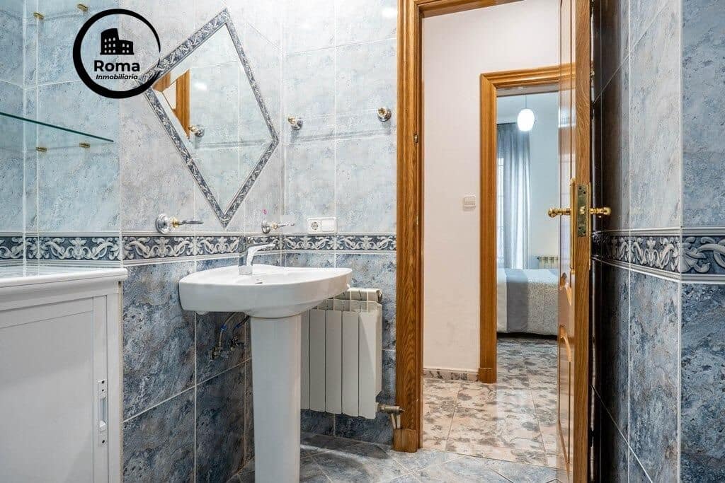 3 slaapkamer Flat te koop in Granada stad - € 290.000 (Ref: 9715045)