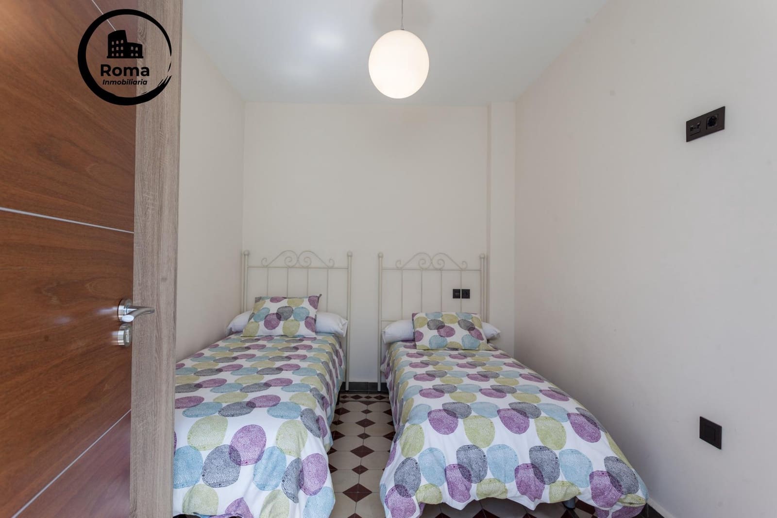 15 soveværelse Lejlighed til salg i Granada by - € 1.175.000 (Ref: 9715049)