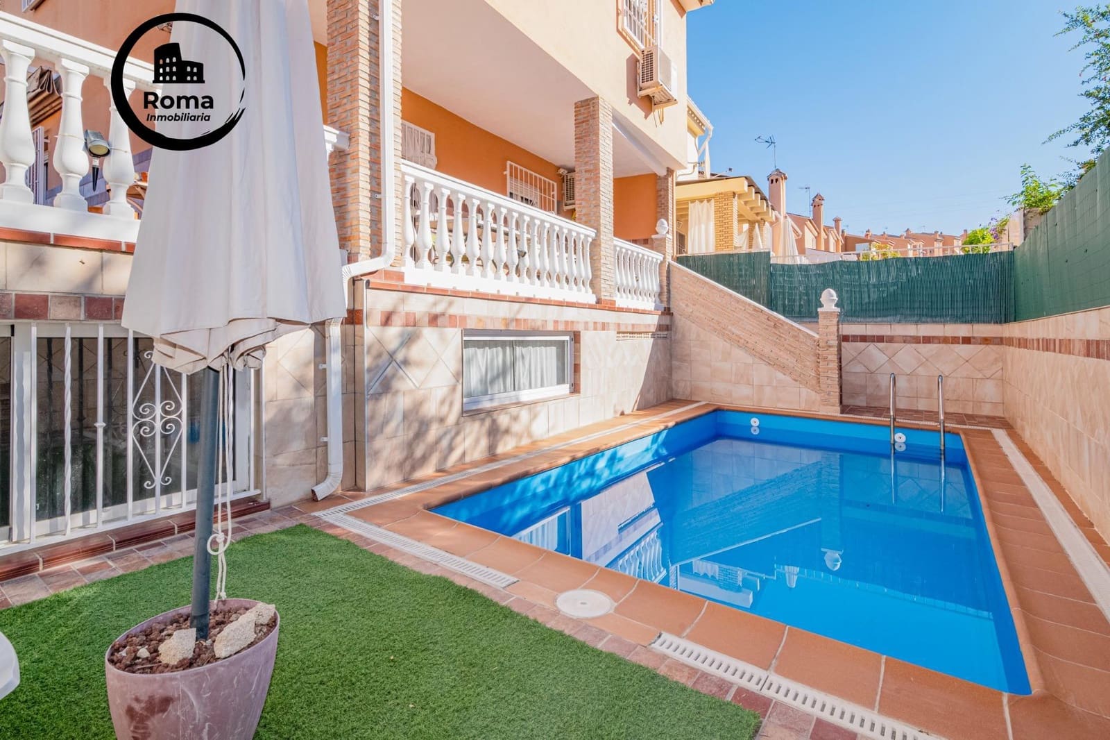 5 bedroom Villa for sale in Jun with pool garage - € 279,900 (Ref: 9715052)