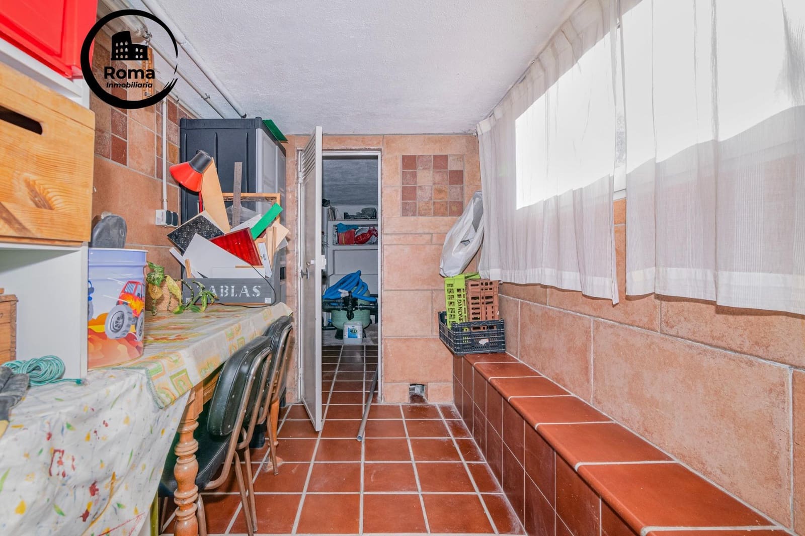 5 bedroom Villa for sale in Jun with pool garage - € 279,900 (Ref: 9715052)