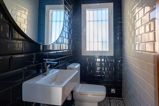 Chalet de 4 habitaciones en Dílar en venta con piscina garaje - 280.000 € (Ref: 9720106)