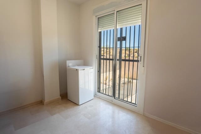 Chalet de 4 habitaciones en Dílar en venta con piscina garaje - 280.000 € (Ref: 9720106)