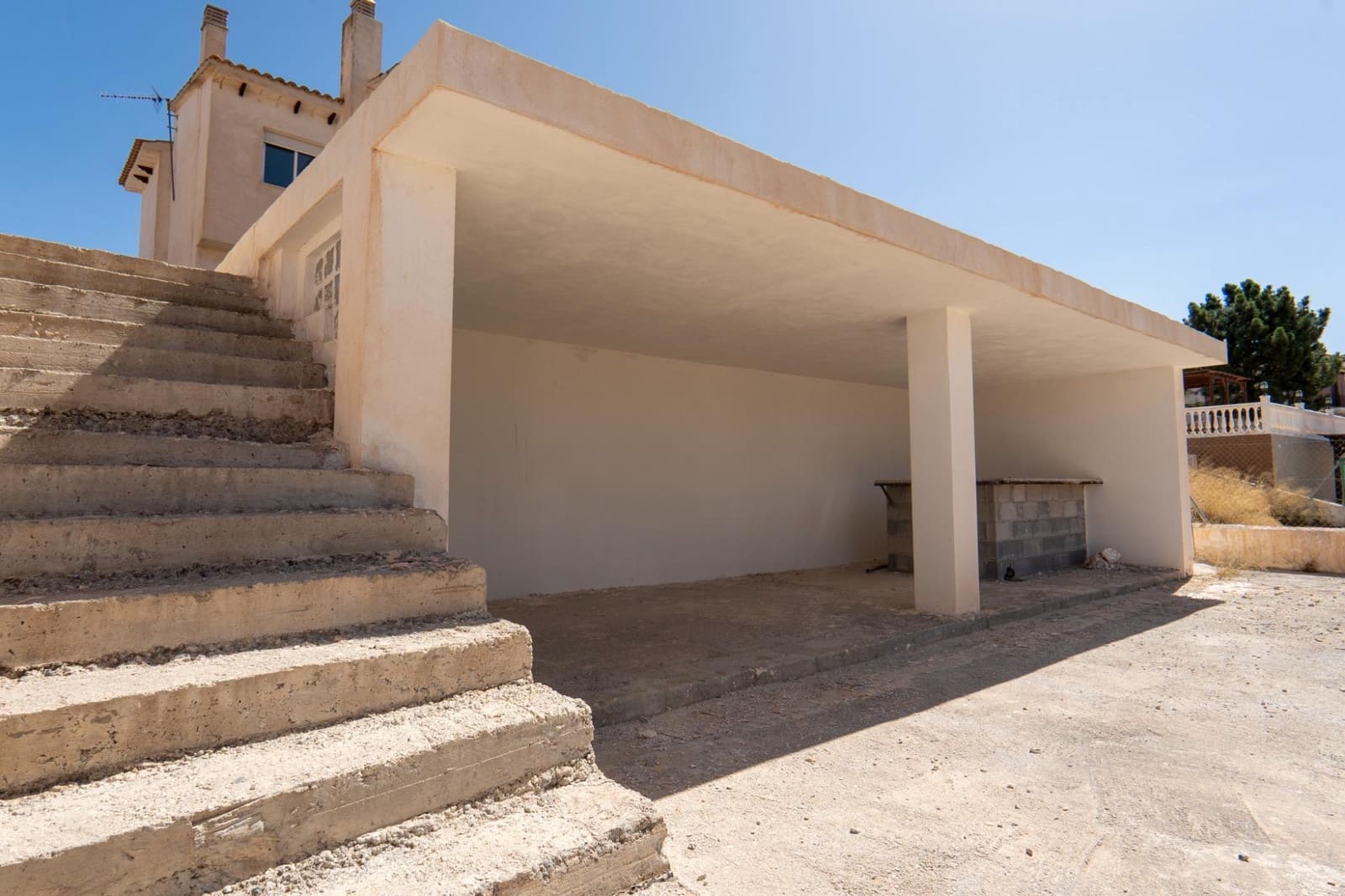 4 bedroom Villa for sale in Dilar with pool garage - € 280,000 (Ref: 9720106)