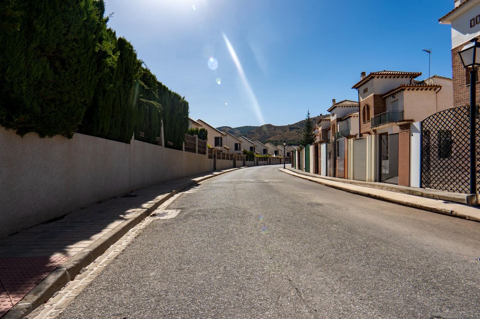 4 bedroom Villa for sale in Dilar with pool garage - € 280,000 (Ref: 9720106)