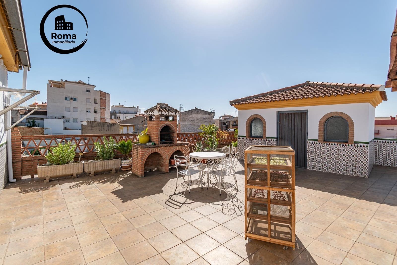 4 bedroom Townhouse for sale in Atarfe with pool - € 280,000 (Ref: 9720112)
