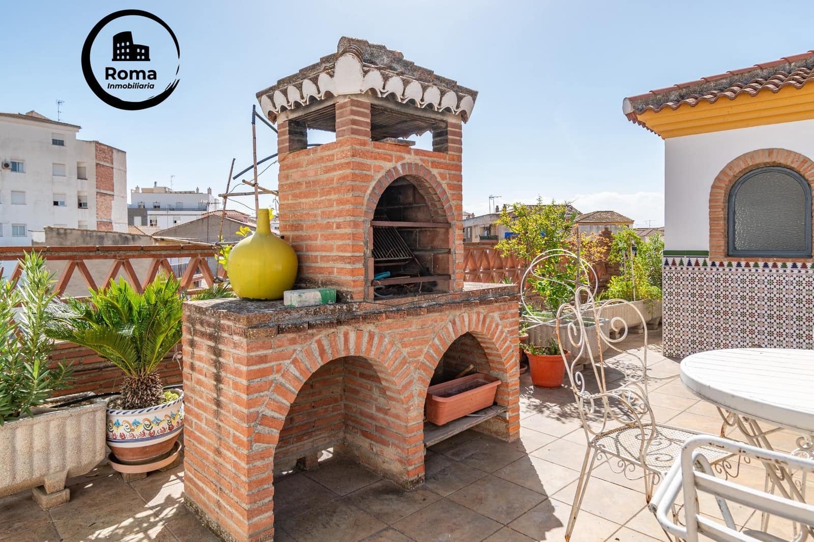 4 bedroom Townhouse for sale in Atarfe with pool - € 280,000 (Ref: 9720112)