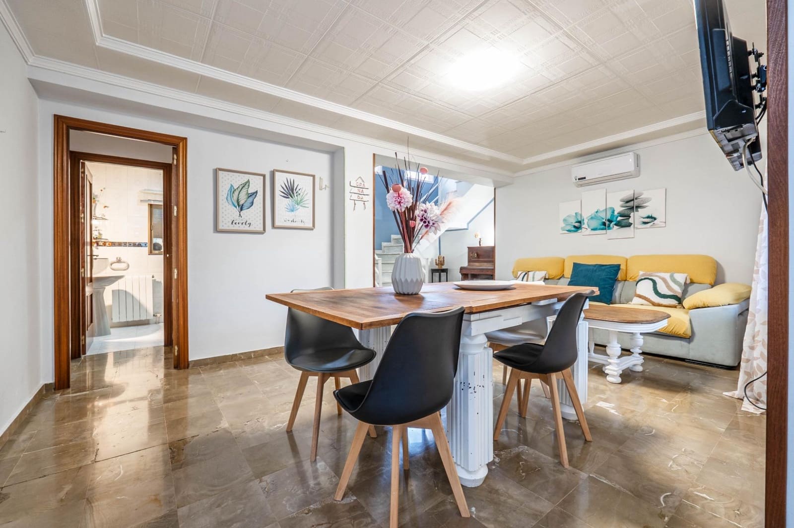 4 sypialnia Dom blizniak na sprzedaż w Huetor Vega z basenem - 315 000 € (Ref: 9720117)