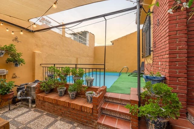 4 sypialnia Dom blizniak na sprzedaż w Huétor Vega z basenem - 315 000 € (Ref: 9720117)