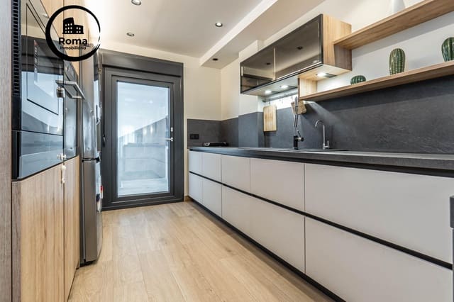 3 Zimmer Reihenhaus zu verkaufen in Albolote mit Garage - 365.000 € (Ref: 9721816)