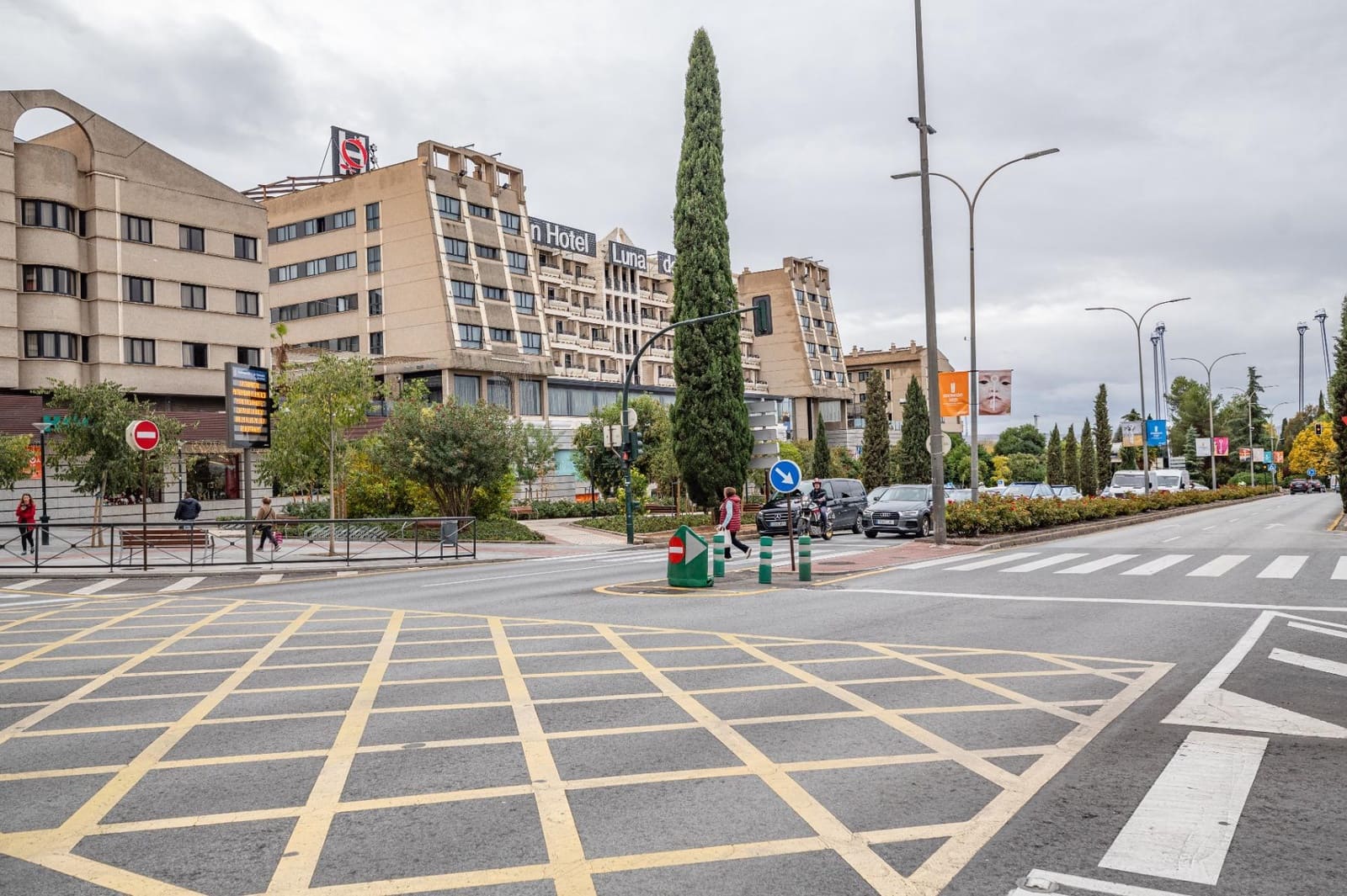 4 bedroom Flat for sale in Granada city with garage - € 375,000 (Ref: 9721817)