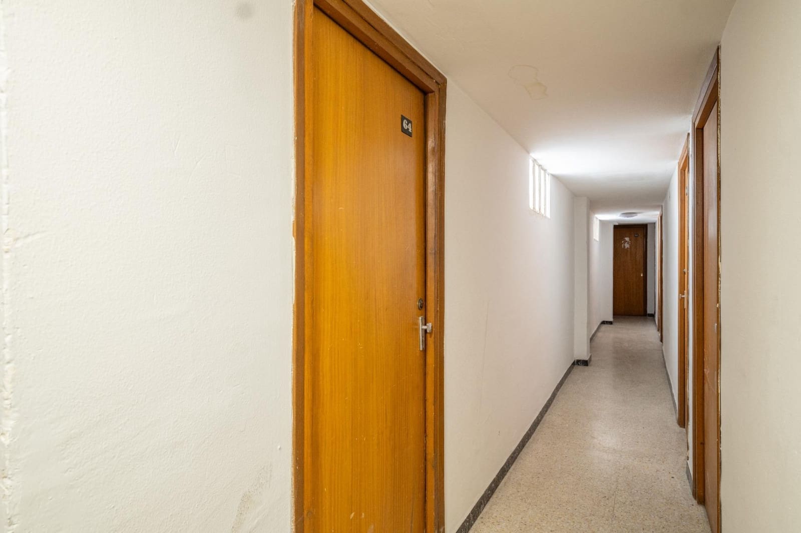 4 bedroom Flat for sale in Granada city with garage - € 375,000 (Ref: 9721817)