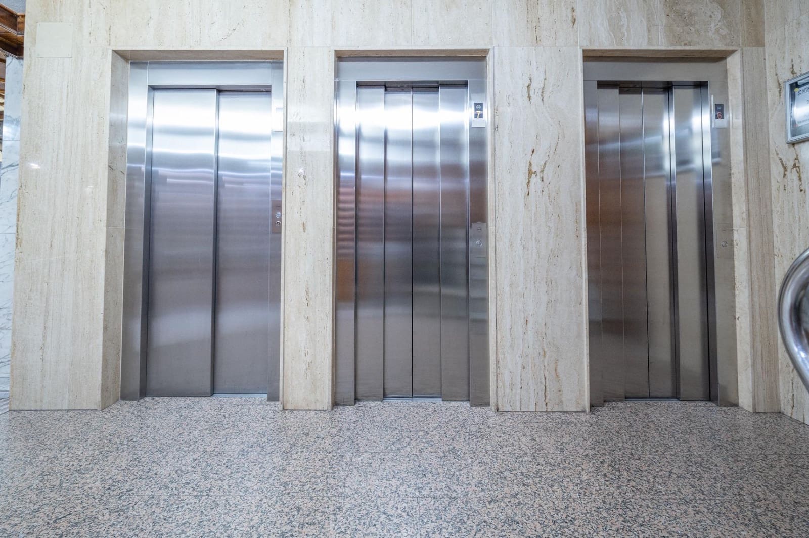 4 bedroom Flat for sale in Granada city with garage - € 375,000 (Ref: 9721817)