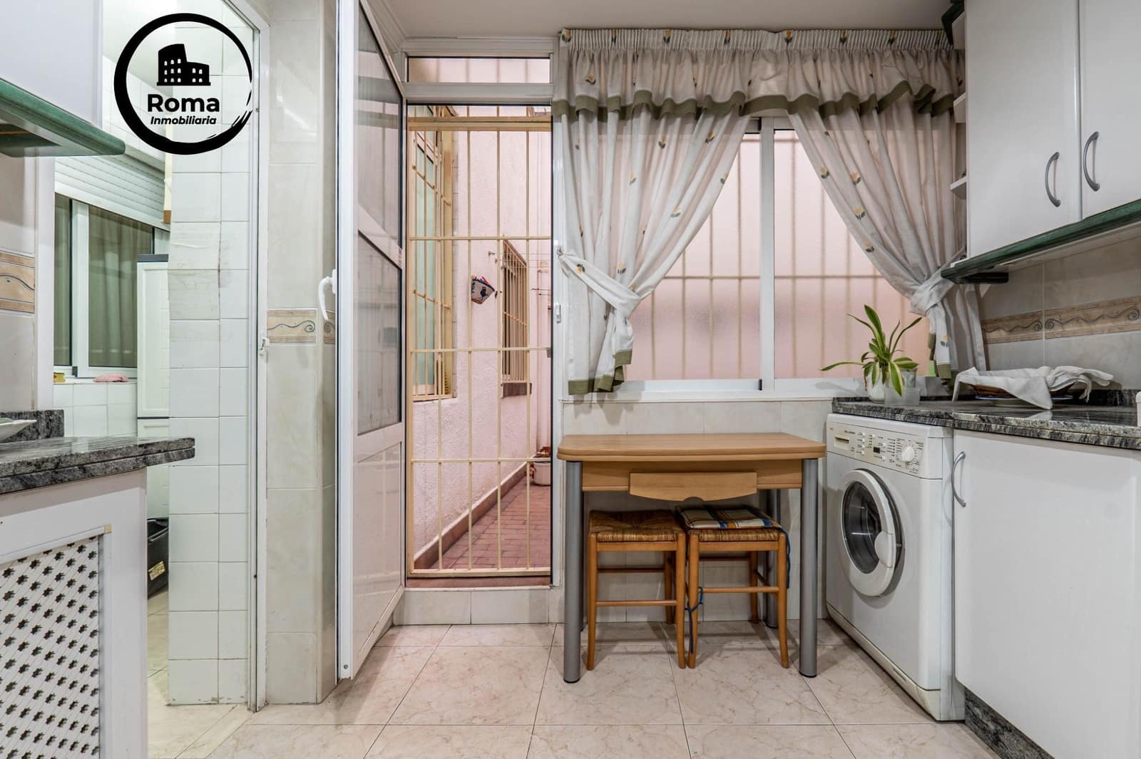 Piso de 3 habitaciones en Granada ciudad en venta - 390.000 € (Ref: 9721818)