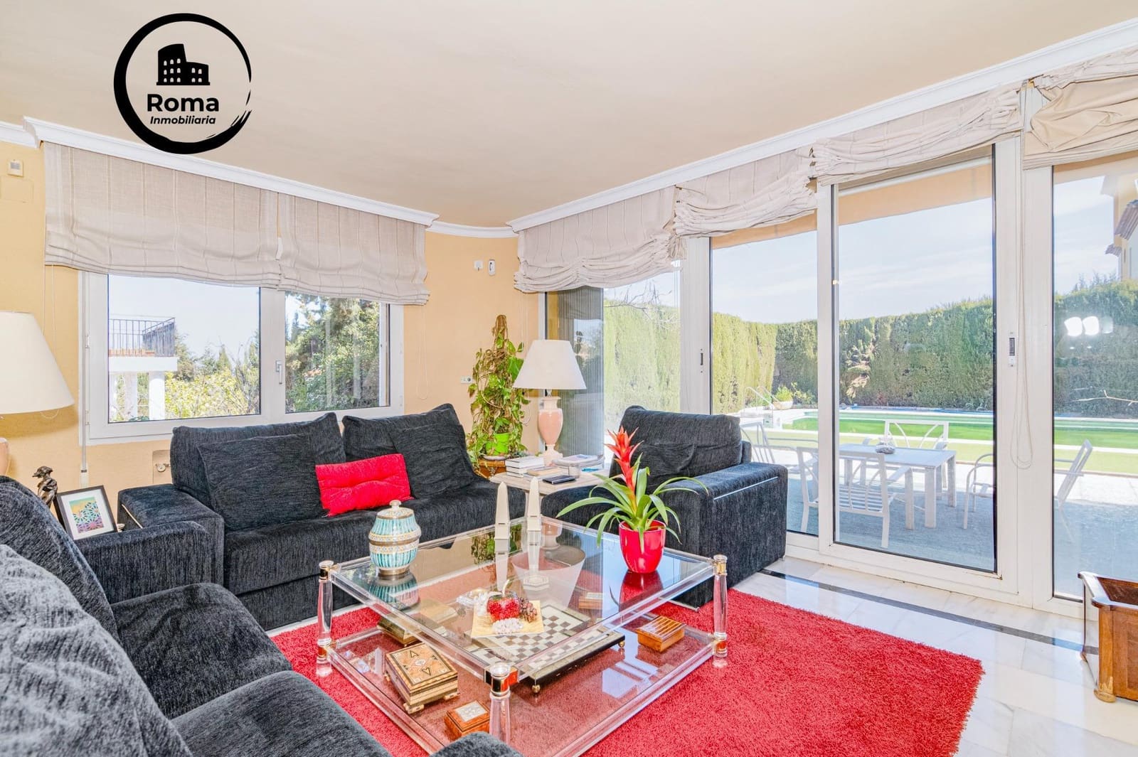 6 bedroom Villa for sale in Gojar with garage - € 480,000 (Ref: 9721819)