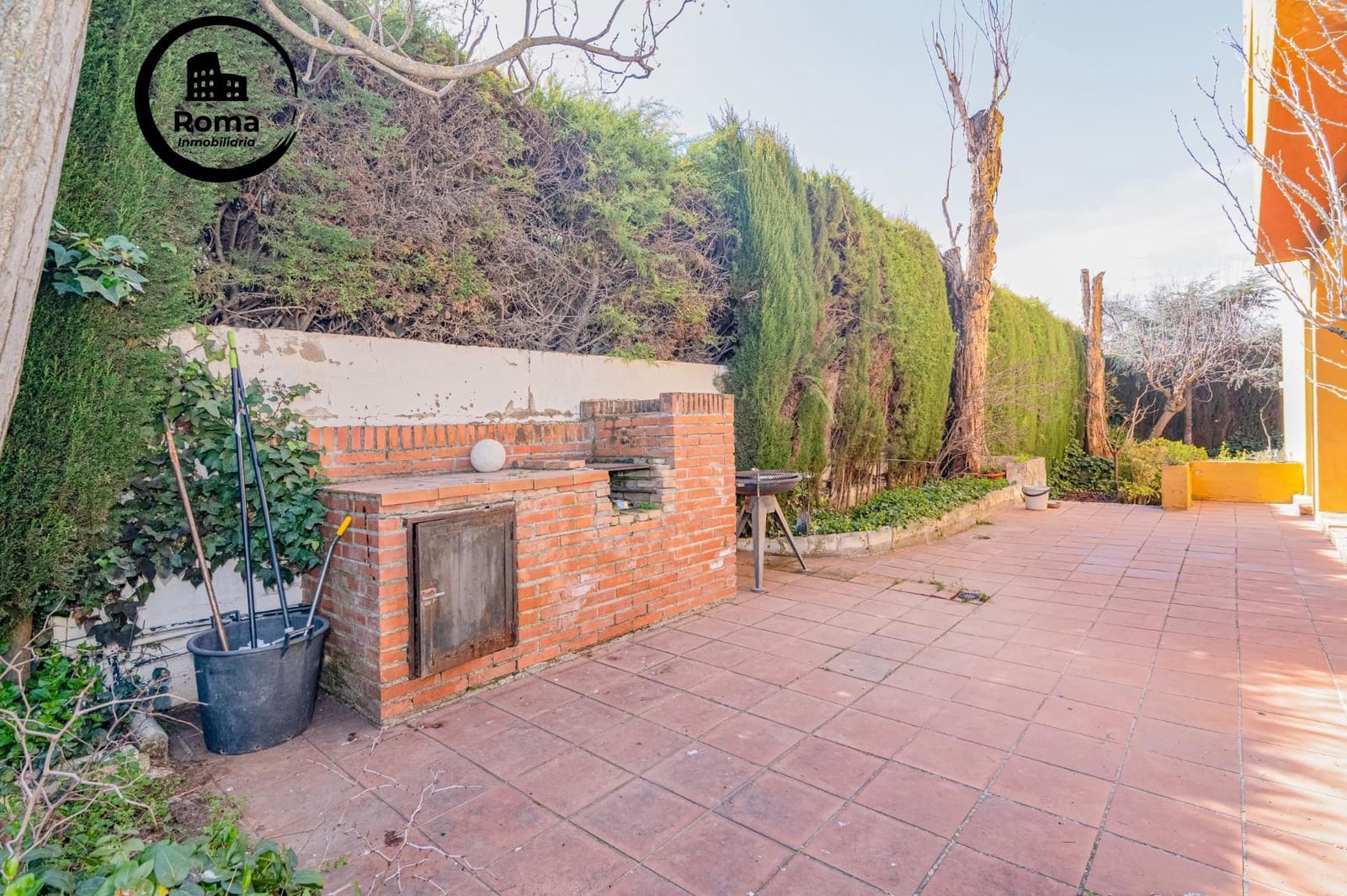 6 bedroom Villa for sale in Gojar with garage - € 480,000 (Ref: 9721819)