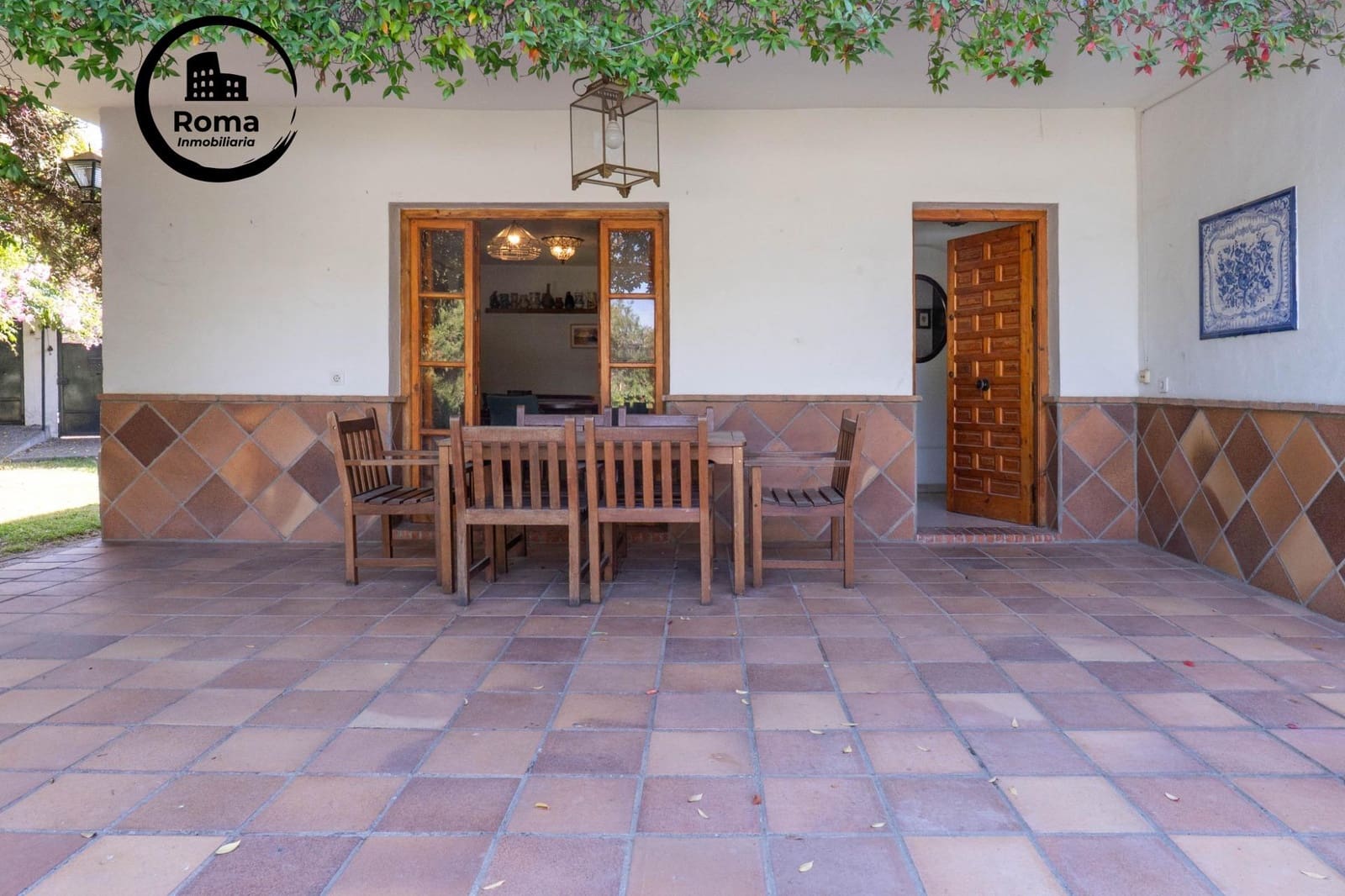 4 bedroom Villa for sale in Ogijares with pool garage - € 399,000 (Ref: 9721820)