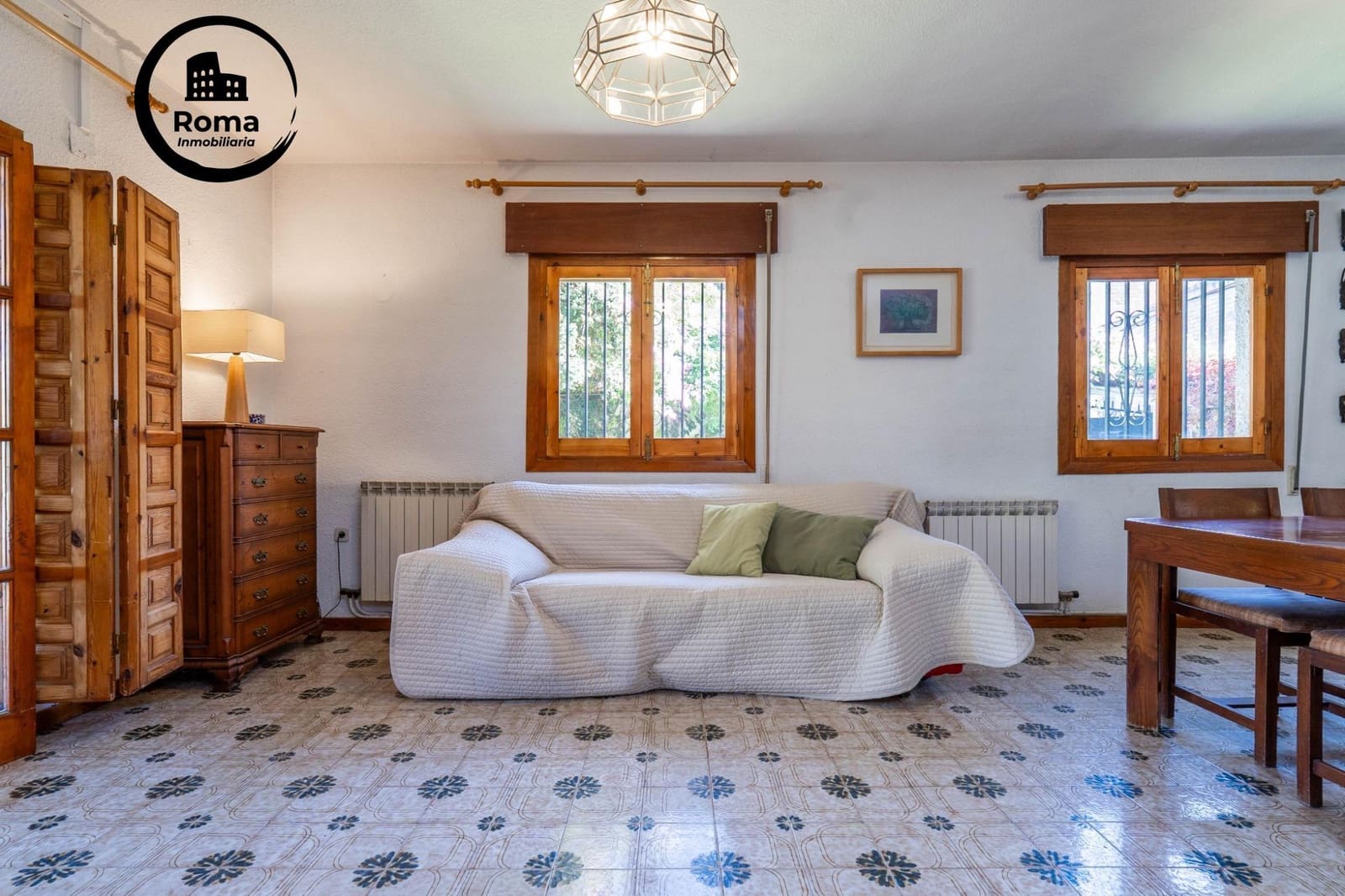 4 bedroom Villa for sale in Ogijares with pool garage - € 399,000 (Ref: 9721820)