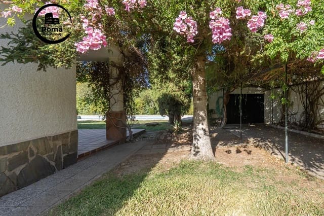 4 bedroom Villa for sale in Ogíjares with pool garage - € 399,000 (Ref: 9721820)