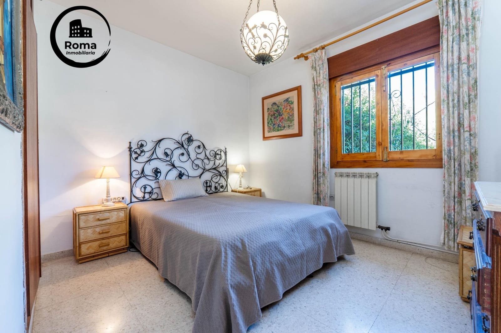 4 bedroom Villa for sale in Ogijares with pool garage - € 399,000 (Ref: 9721820)