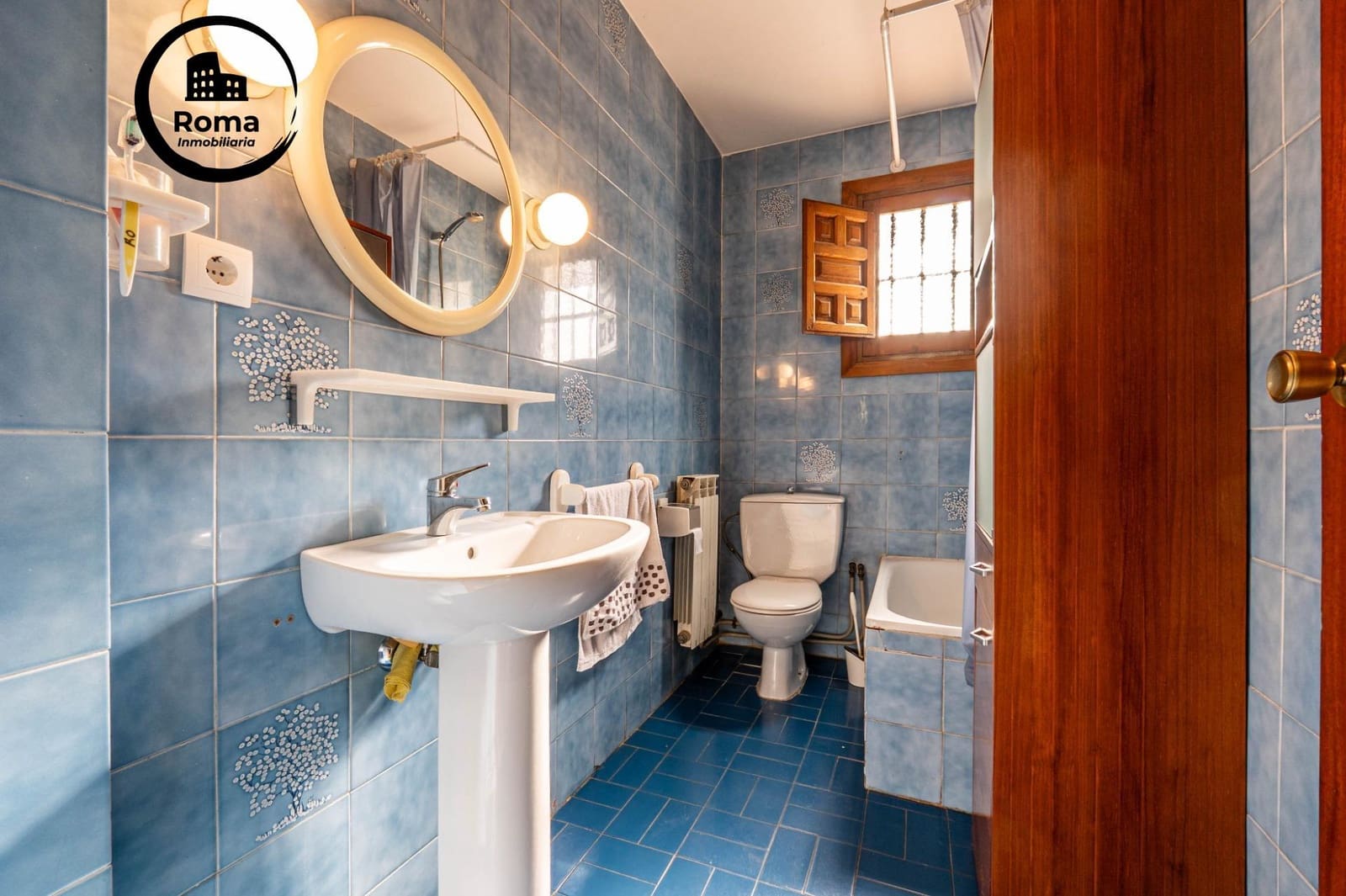 4 bedroom Villa for sale in Ogijares with pool garage - € 399,000 (Ref: 9721820)