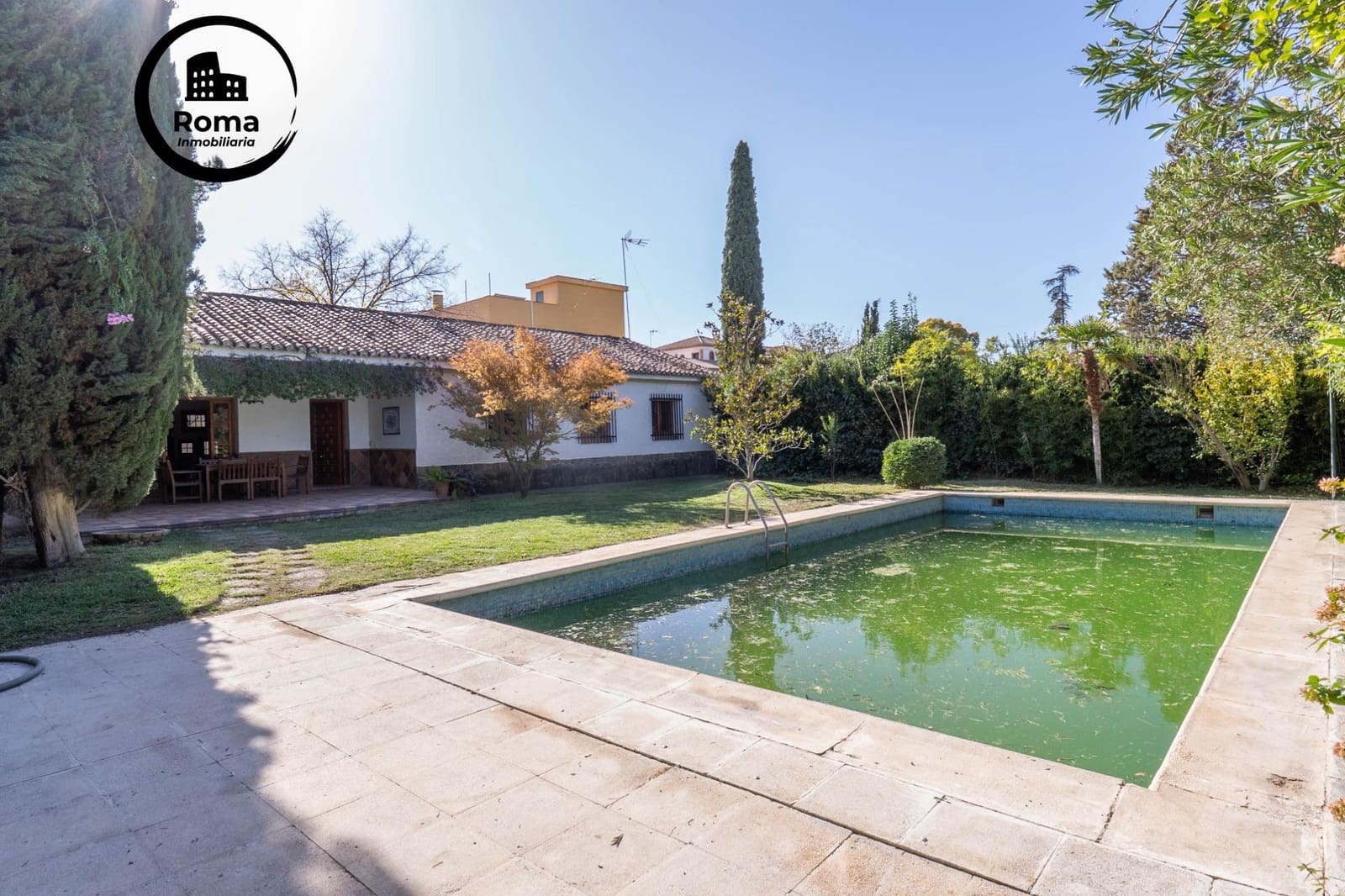 4 bedroom Villa for sale in Ogijares with pool garage - € 399,000 (Ref: 9721820)