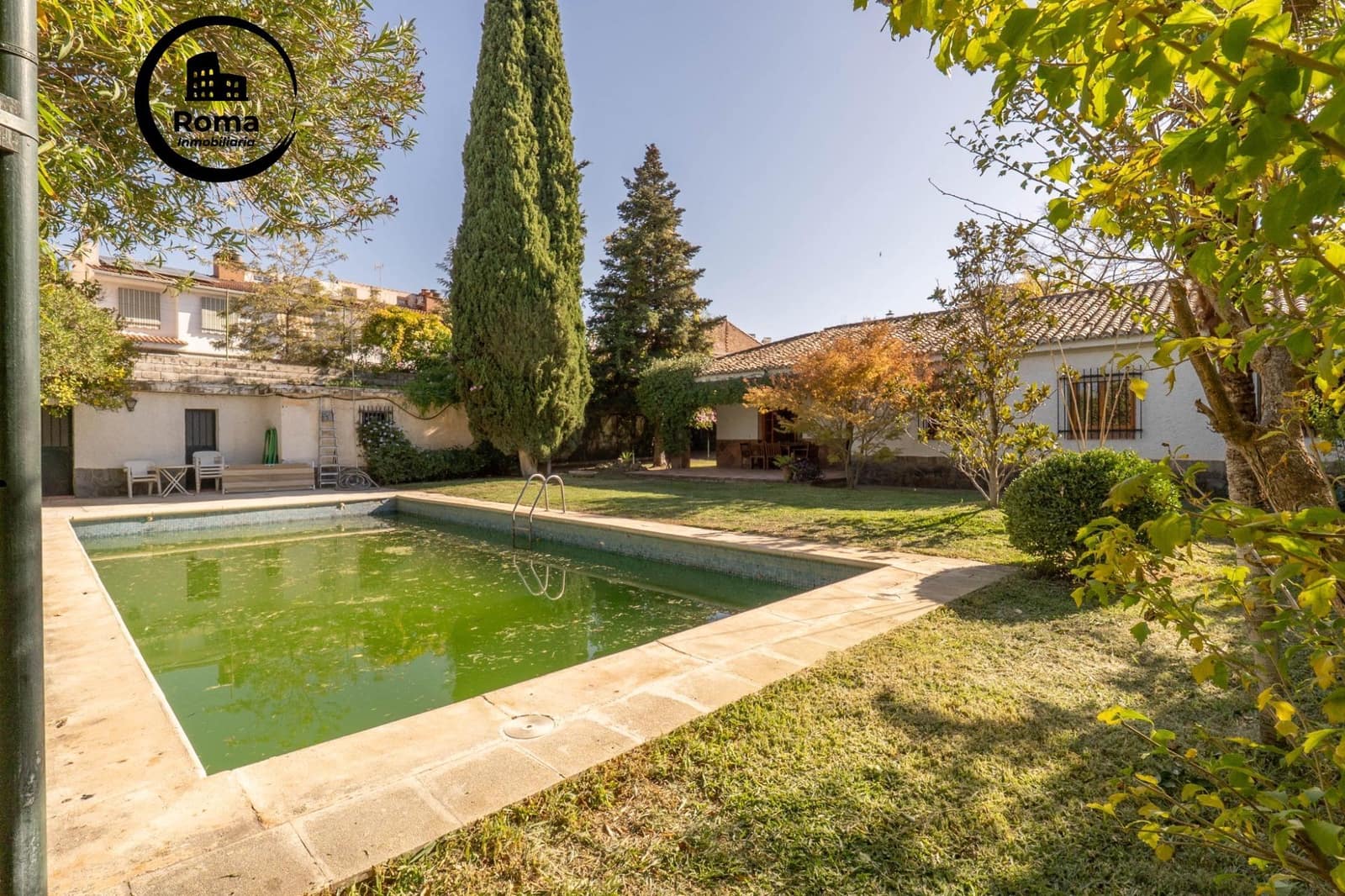 4 bedroom Villa for sale in Ogijares with pool garage - € 399,000 (Ref: 9721820)