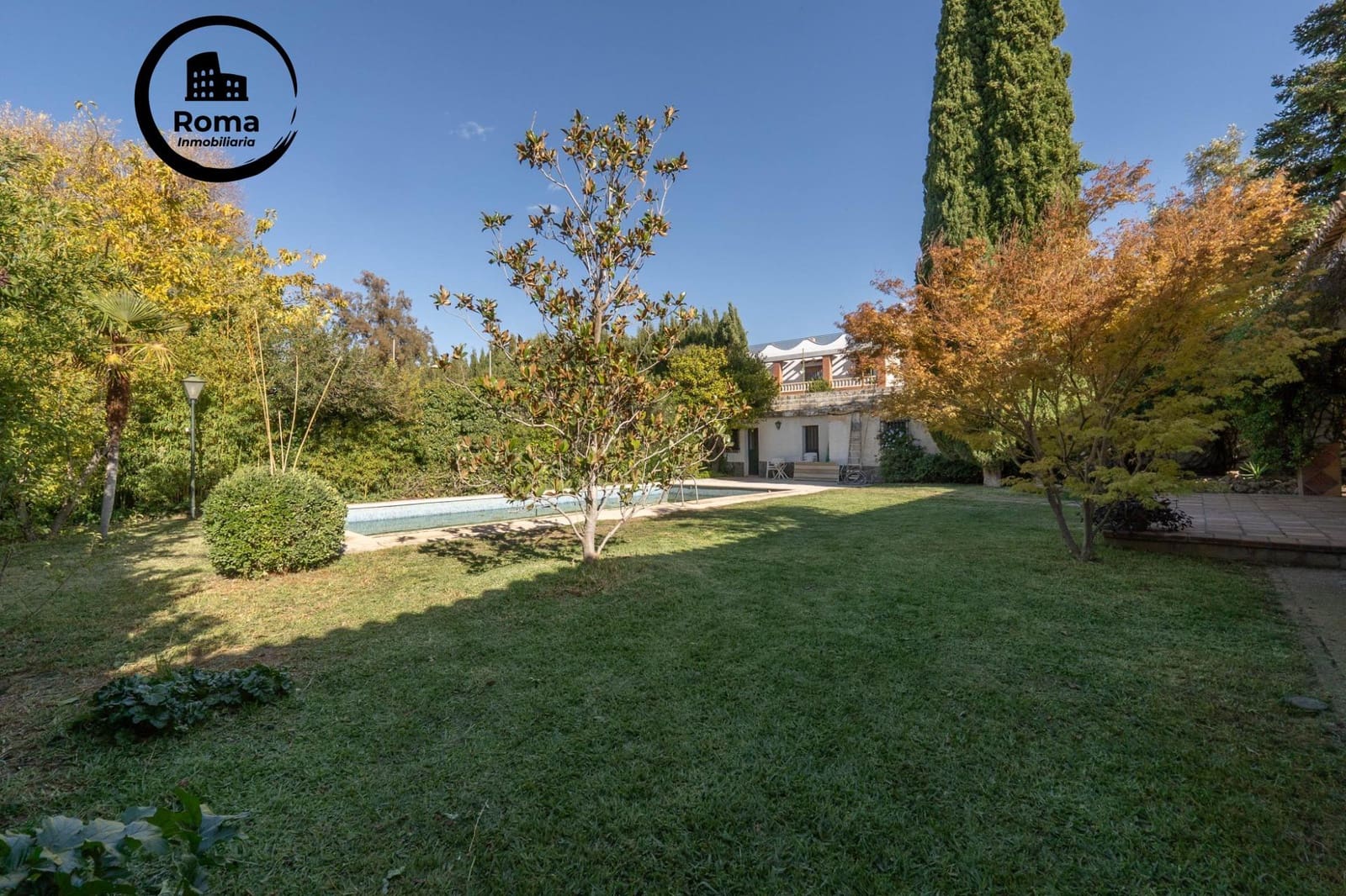 4 bedroom Villa for sale in Ogijares with pool garage - € 399,000 (Ref: 9721820)