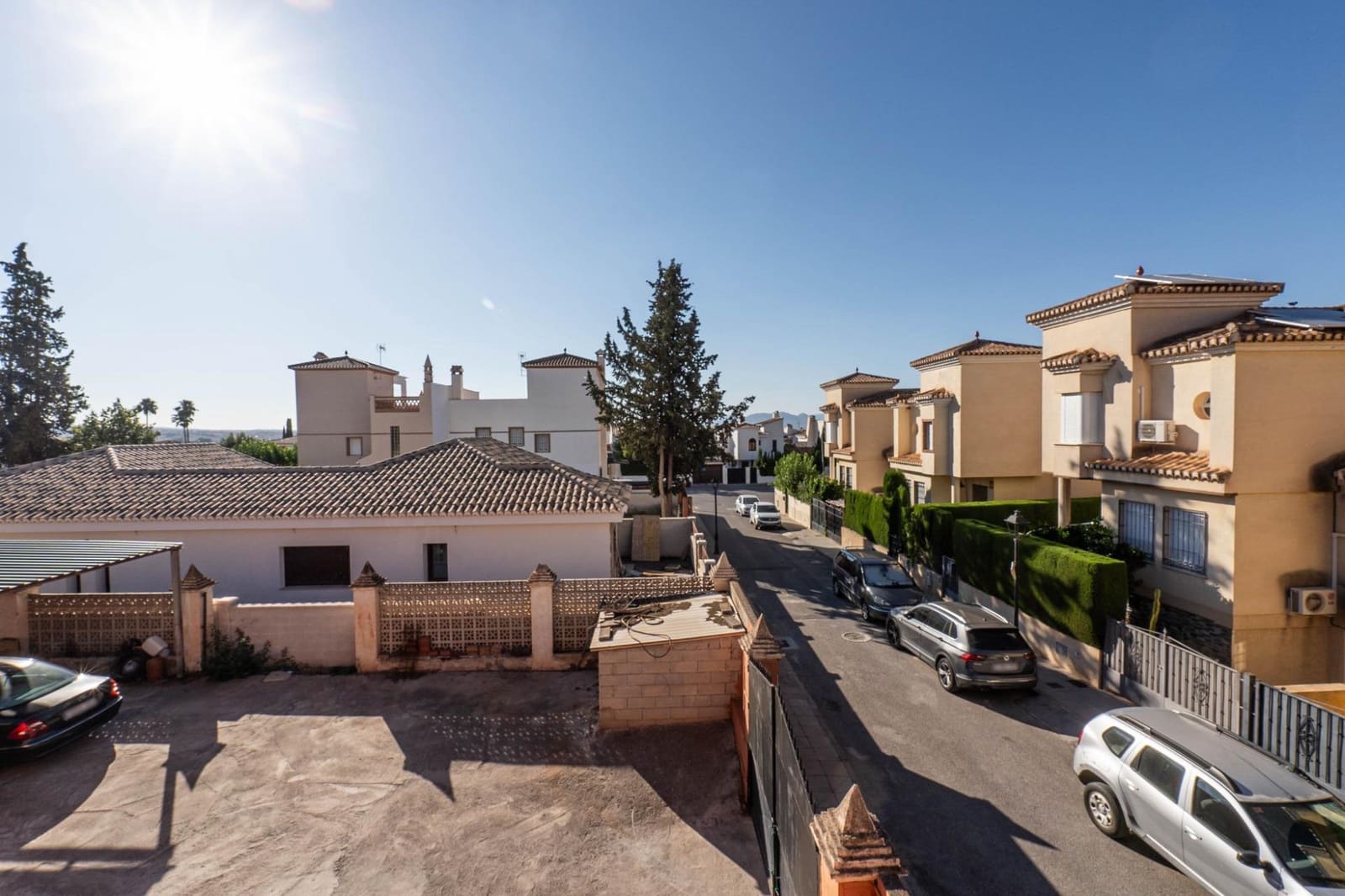 5 bedroom Villa for sale in Ogijares with pool - € 725,000 (Ref: 9721821)