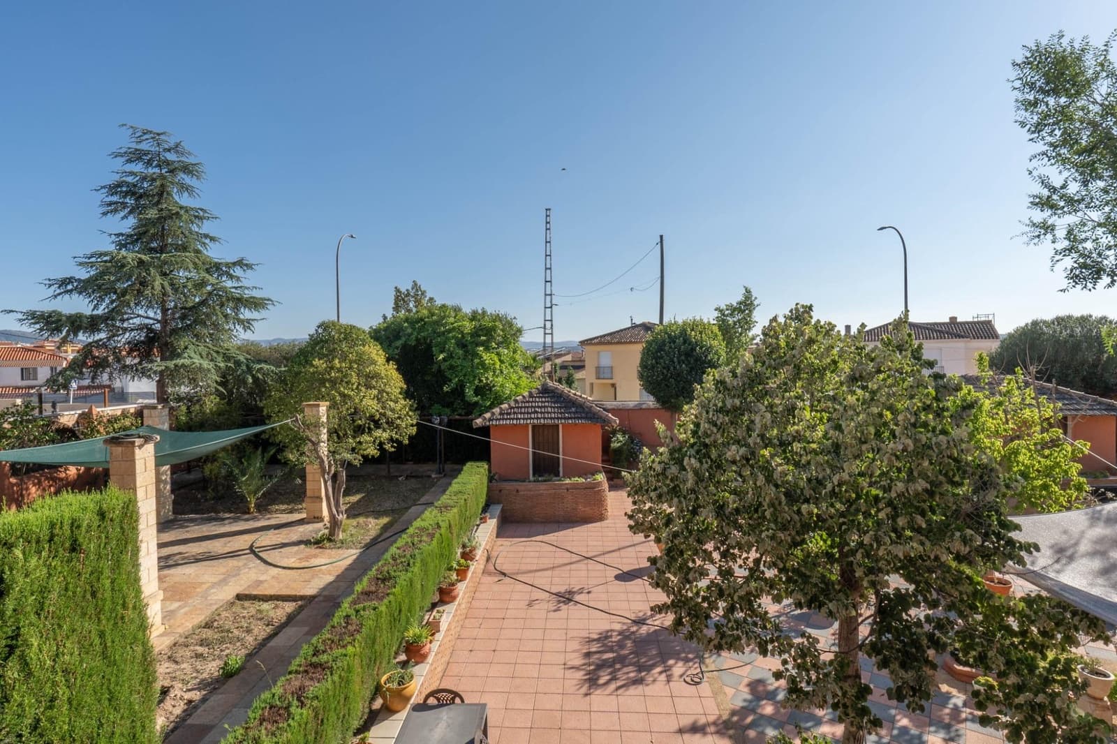 5 bedroom Villa for sale in Ogijares with pool - € 725,000 (Ref: 9721821)