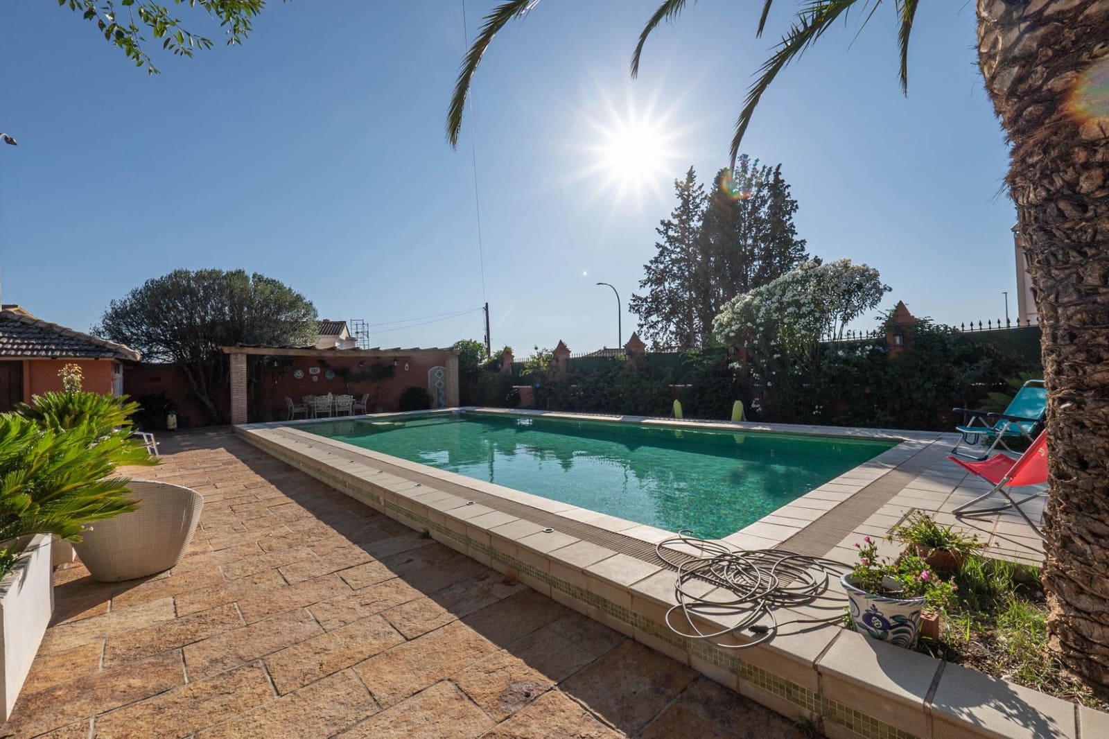 5 bedroom Villa for sale in Ogijares with pool - € 725,000 (Ref: 9721821)