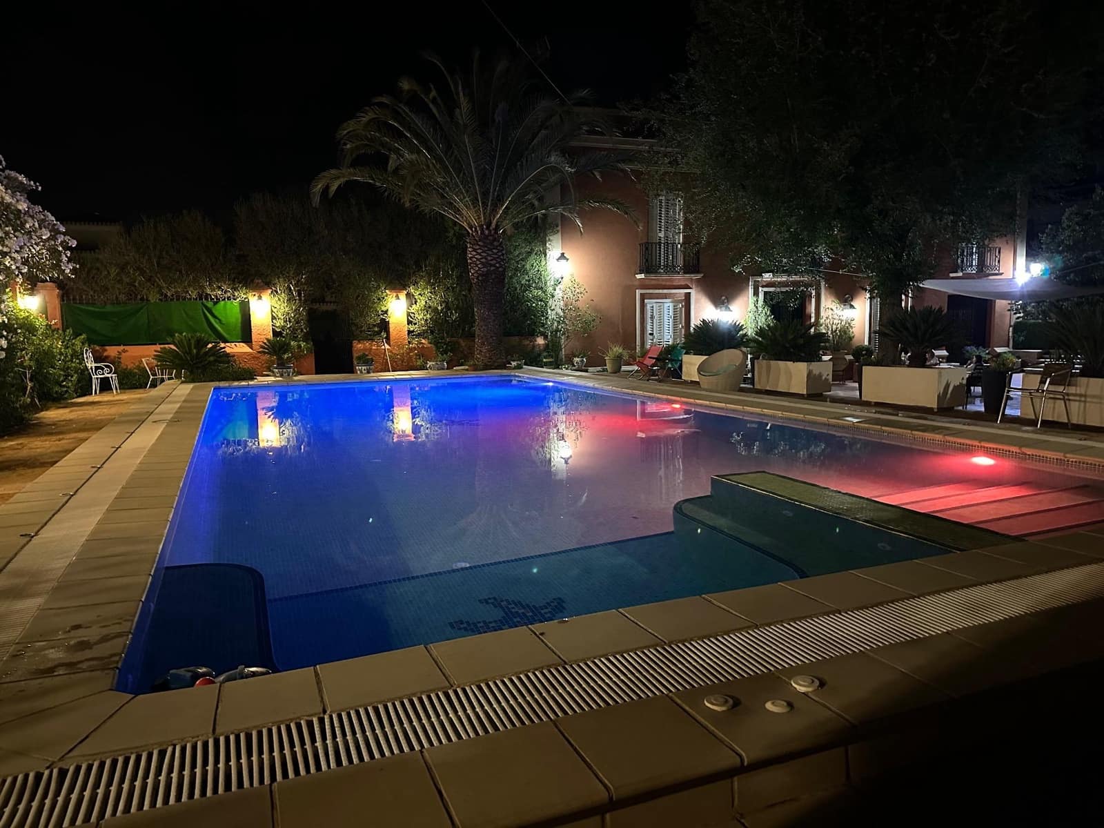 5 bedroom Villa for sale in Ogijares with pool - € 725,000 (Ref: 9721821)