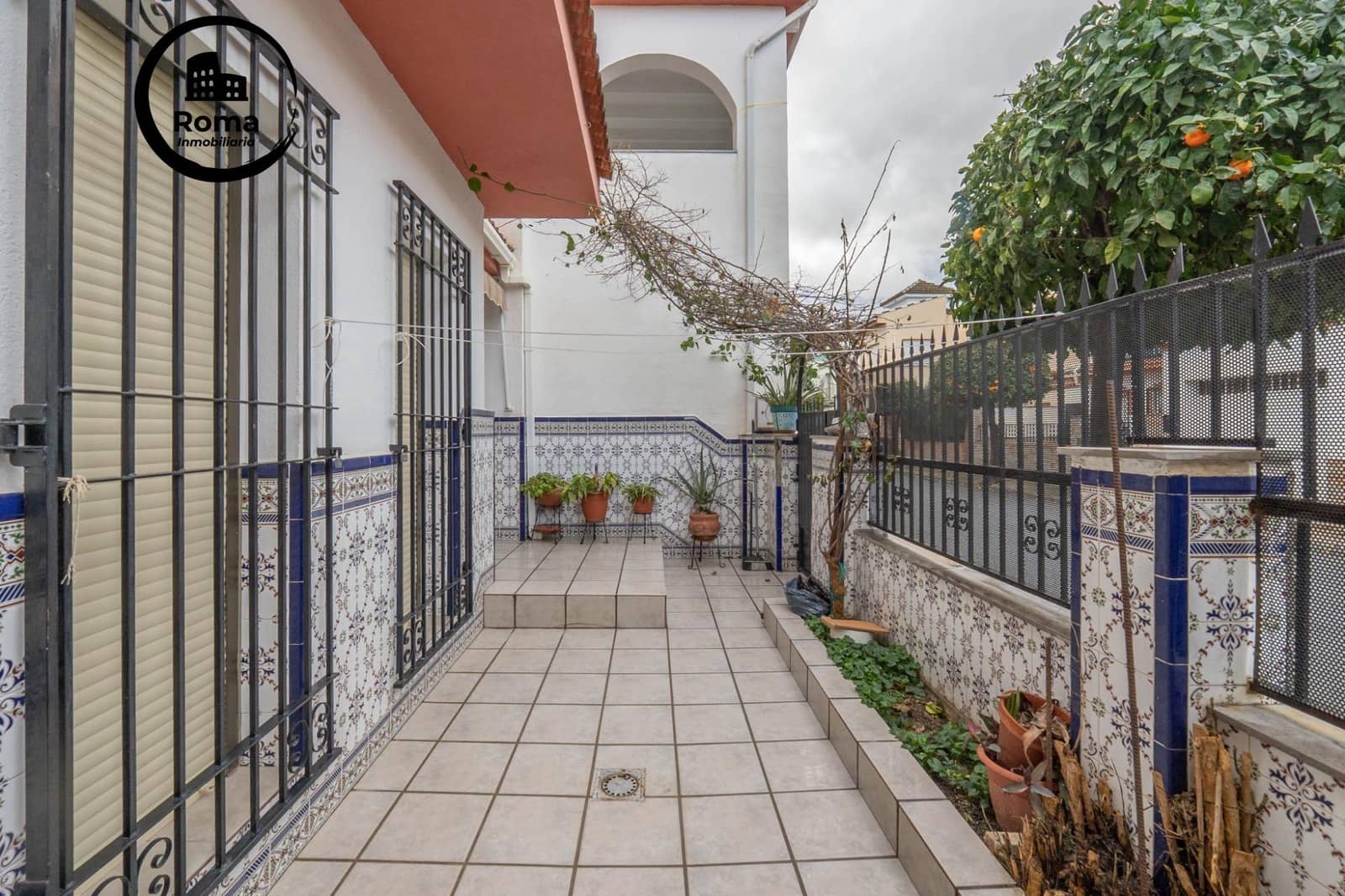 4 bedroom Terraced Villa for sale in Santa Fe with garage - € 220,000 (Ref: 9721829)