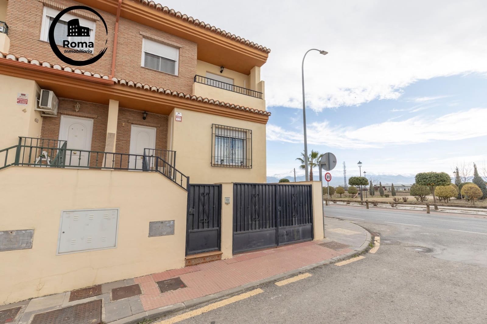 3 Zimmer Doppelhaus zu verkaufen in Belicena mit Garage - 235.000 € (Ref: 9721832)