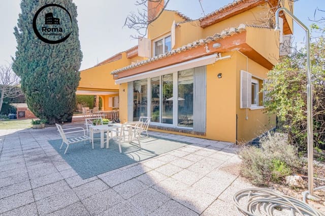 Chalet de 6 habitaciones en Gójar en venta con garaje - 480.000 € (Ref: 9748115)