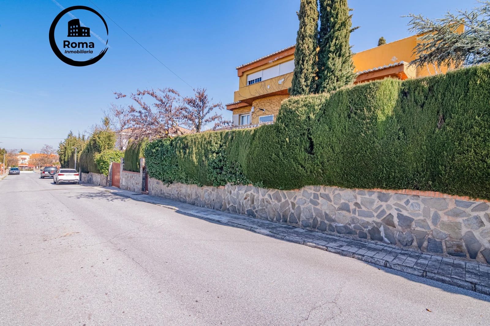 Chalet de 6 habitaciones en Gójar en venta con garaje - 480.000 € (Ref: 9748115)