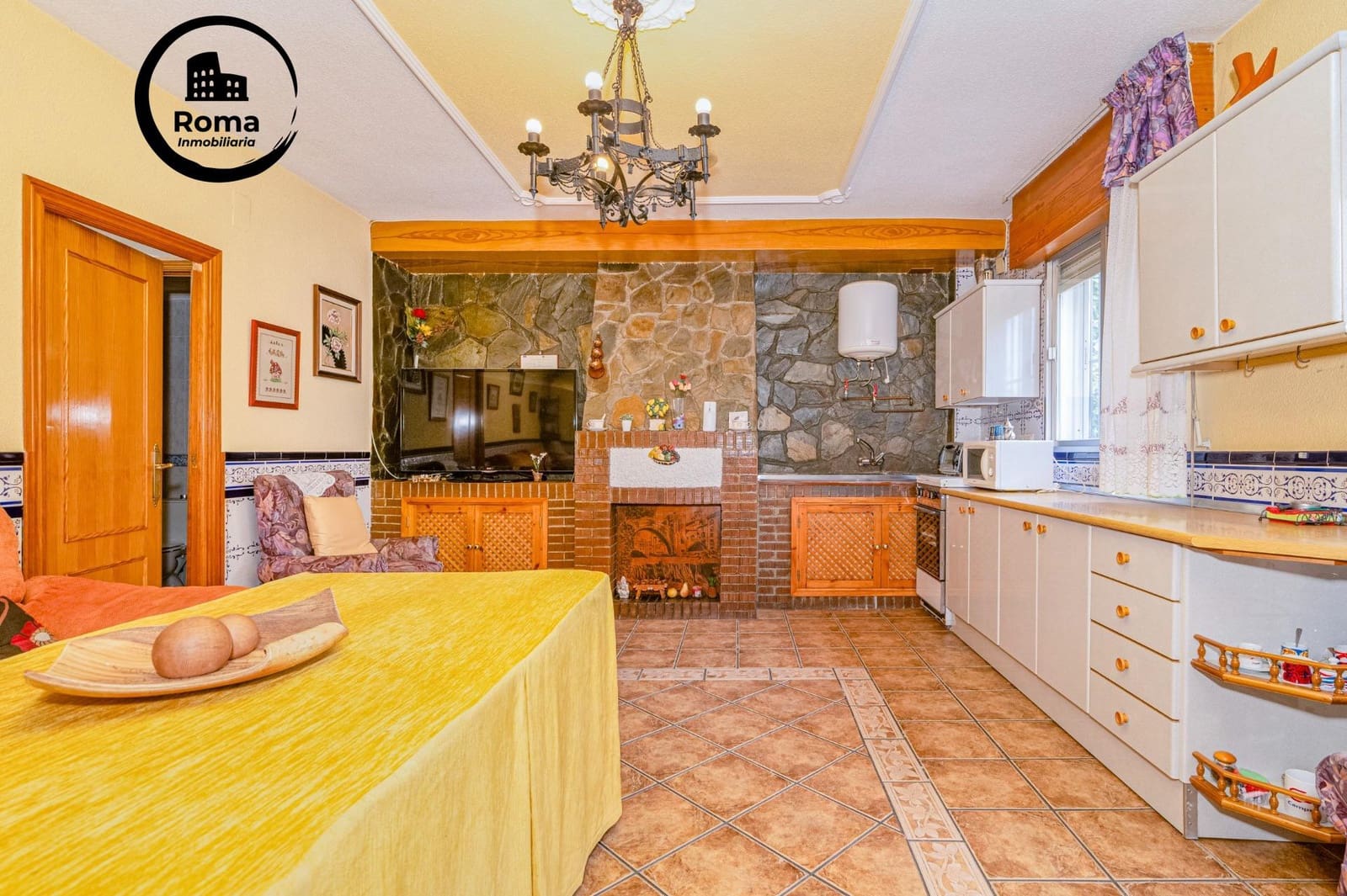 Chalet de 4 habitaciones en Peligros en venta con piscina - 395.000 € (Ref: 9748118)