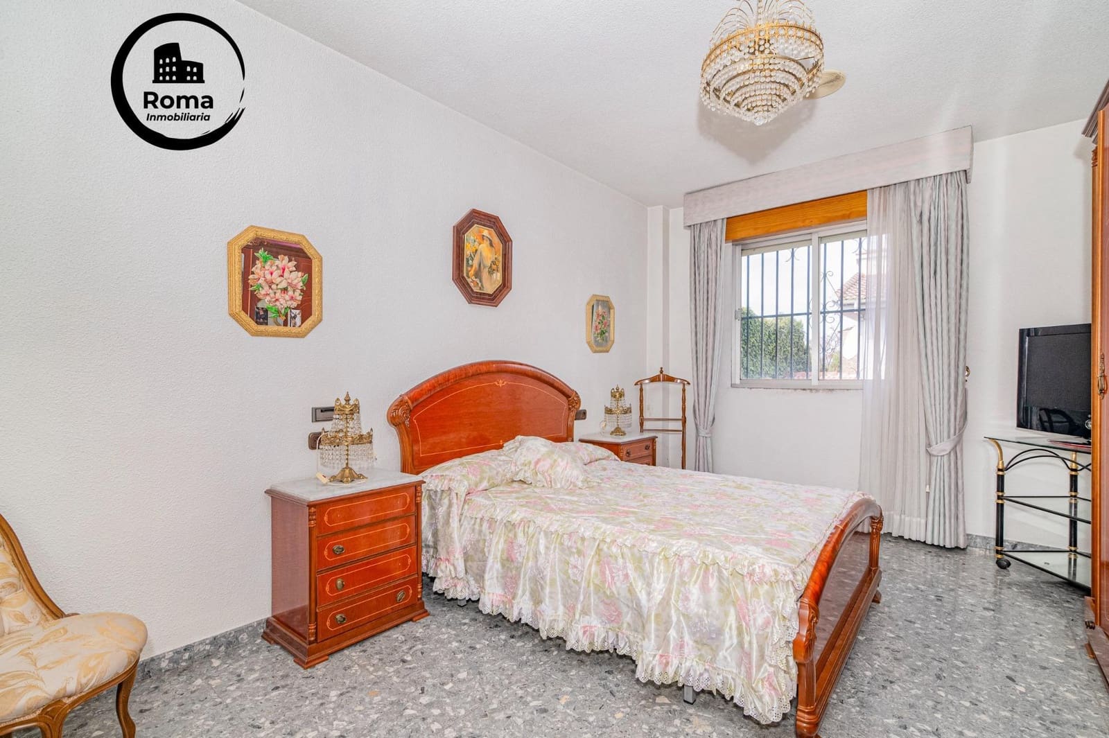 Chalet de 4 habitaciones en Peligros en venta con piscina - 395.000 € (Ref: 9748118)