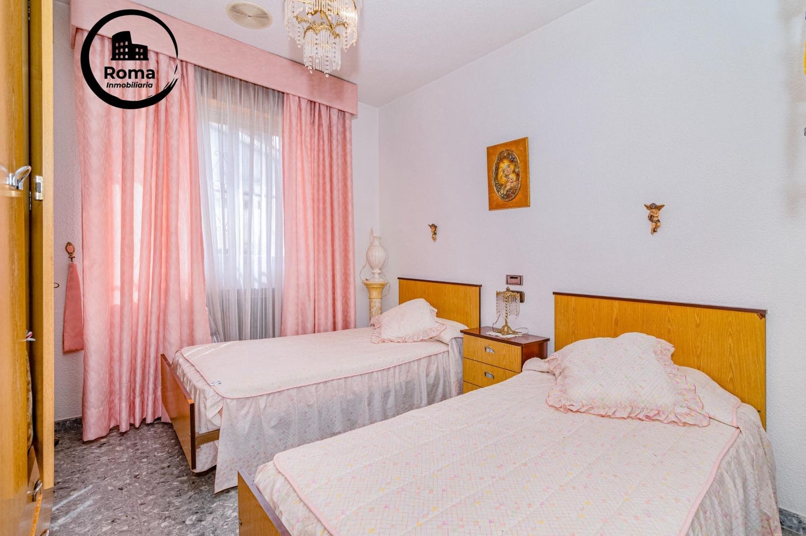 Chalet de 4 habitaciones en Peligros en venta con piscina - 395.000 € (Ref: 9748118)