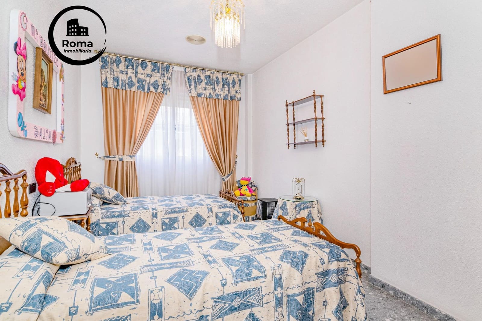 Chalet de 4 habitaciones en Peligros en venta con piscina - 395.000 € (Ref: 9748118)